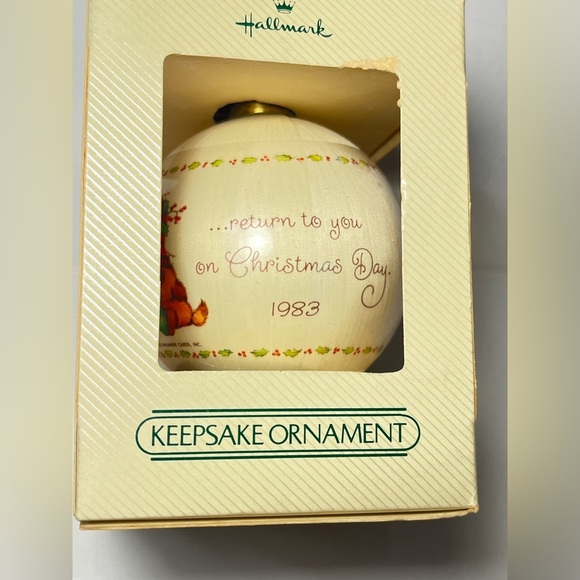 Vintage Hallmark Keepsake unbreakable satin ornament " Christmas Joy 1983” - Picture 3 of 6
